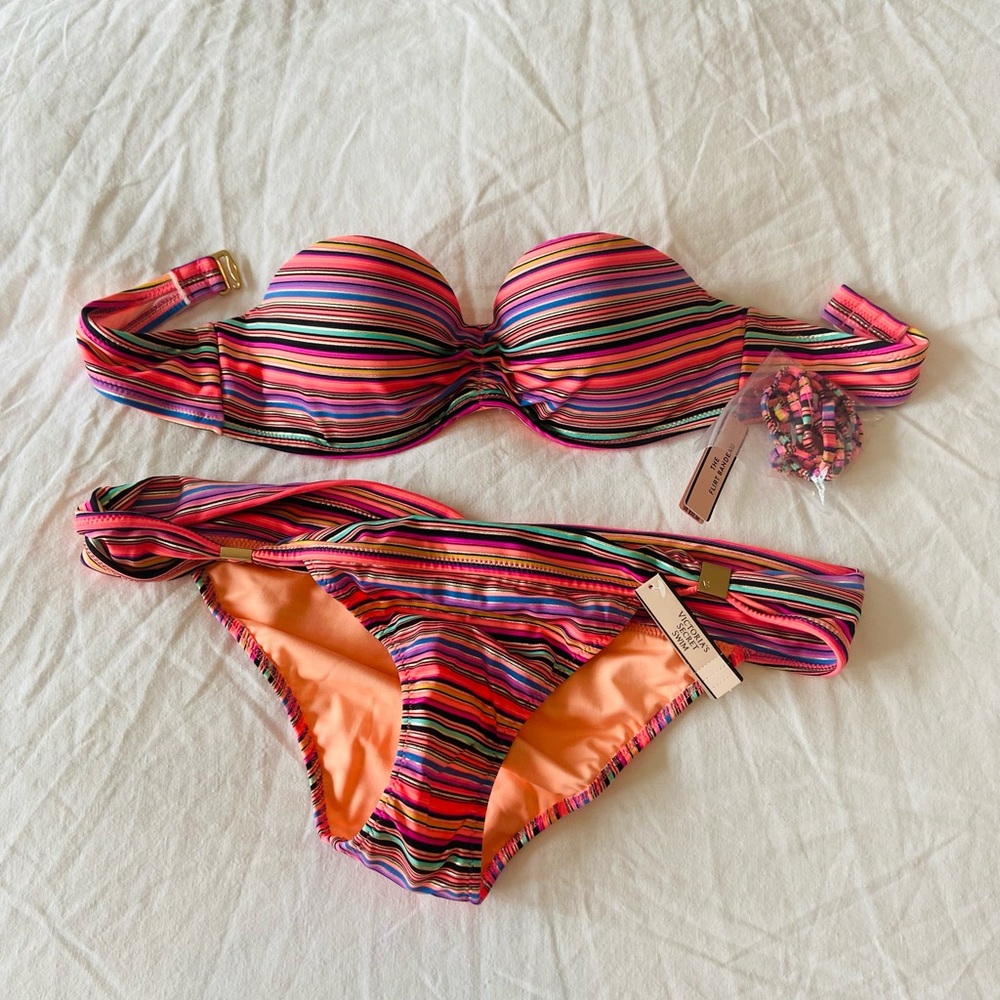 Victoria’s Secret bikini set
